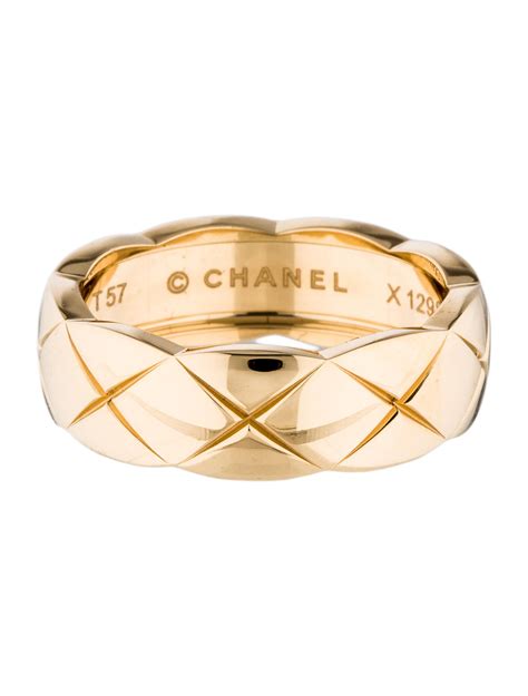 chanel ring 18k gold.